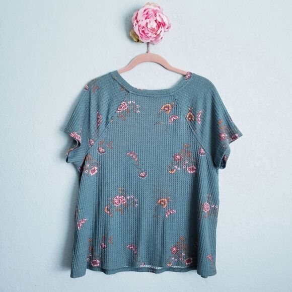 Torrid‎ - Picture 6 of 6